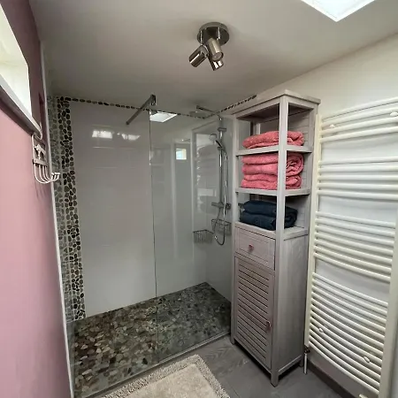 בית נופש Maison Familiale Pour 9 Personnes *